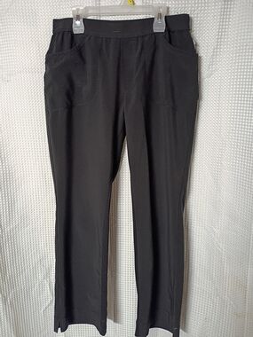 Women’s Black Pull-On Scrub Pants.